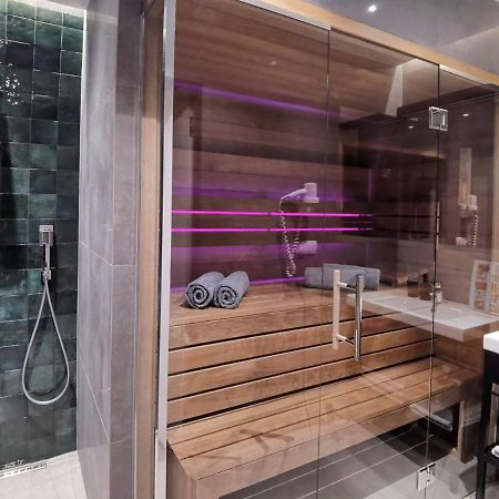 Jacuzzi Apartments Krakow Luaran gambar