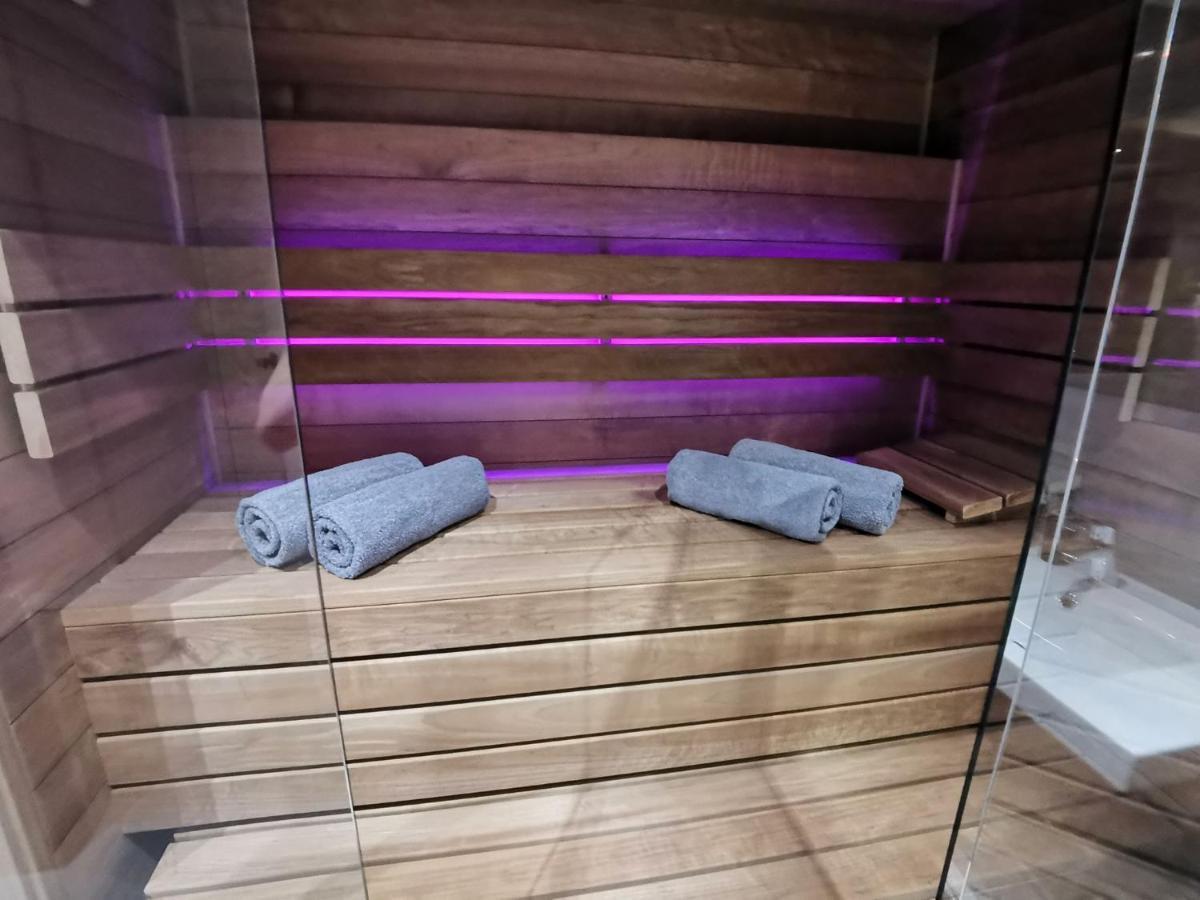 Jacuzzi Apartments Krakow Luaran gambar