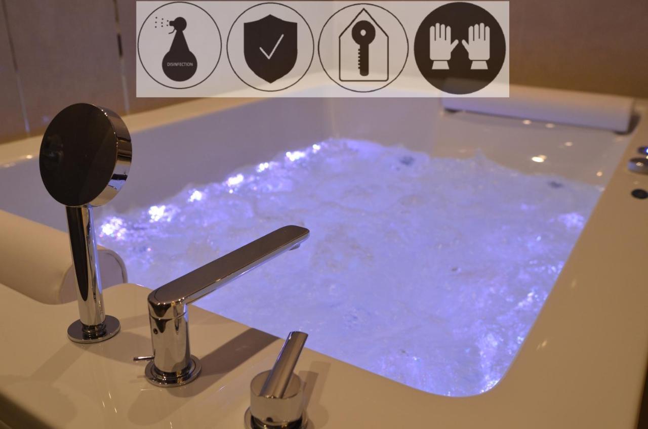 Jacuzzi Apartments Krakow Luaran gambar